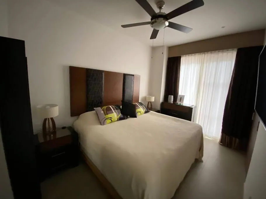 1Bedroom 2Balconies Plus Unique Bar Street View Condo In Pavilion Puerto Vallarta 0*,  Mexique