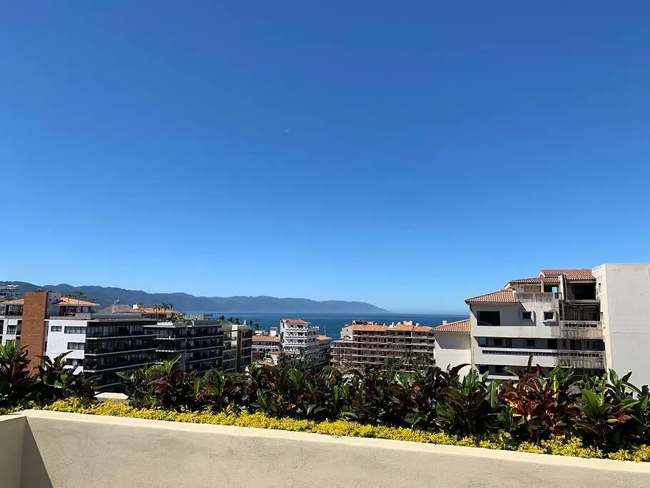 1Bedroom 2Balconies Plus Unique Bar Street View Condo In Pavilion Puerto Vallarta 0*,  Messico